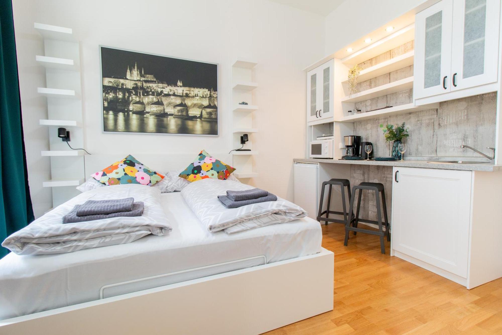 Stay Inn Apartments Stepanska Prag Exteriör bild