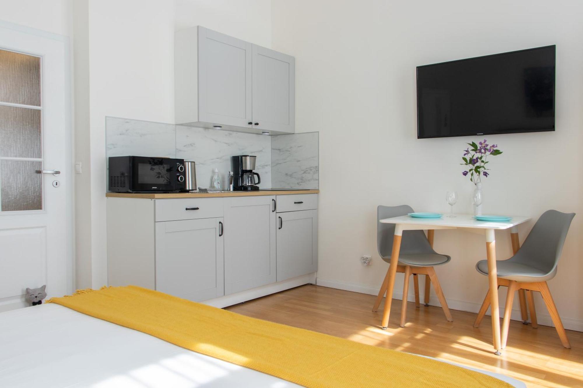 Stay Inn Apartments Stepanska Prag Rum bild